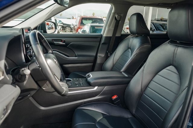 used 2023 Toyota Highlander car, priced at $36,588