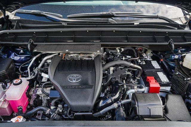 used 2023 Toyota Highlander car, priced at $36,588