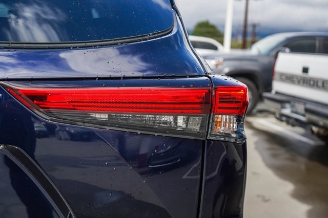 used 2023 Toyota Highlander car, priced at $36,588