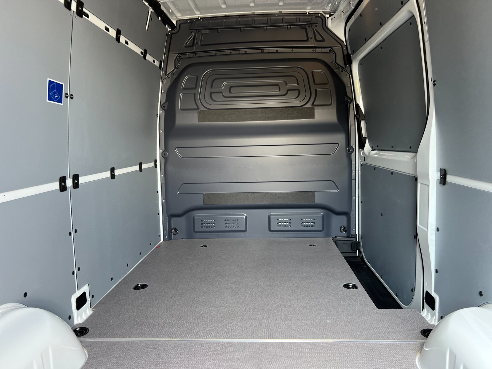 new 2025 Mercedes-Benz Sprinter 2500 car