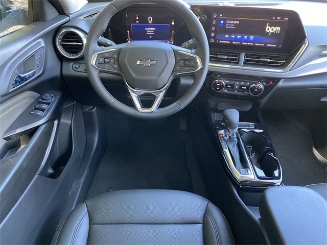 new 2025 Chevrolet Trax car, priced at $27,085
