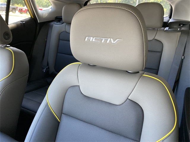 new 2025 Chevrolet Trax car, priced at $27,085