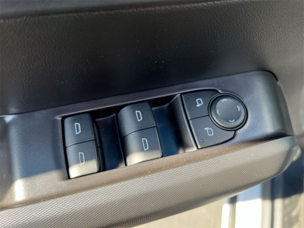 new 2025 Chevrolet Colorado car, priced at $37,147