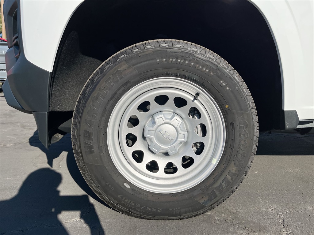 new 2025 Chevrolet Colorado car, priced at $37,147
