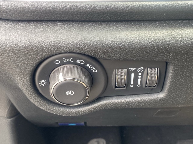 new 2025 Chrysler Pacifica car, priced at $44,294