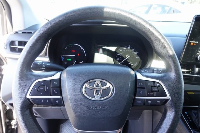 used 2021 Toyota Sienna car, priced at $31,000