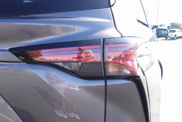 used 2021 Toyota Sienna car, priced at $31,000