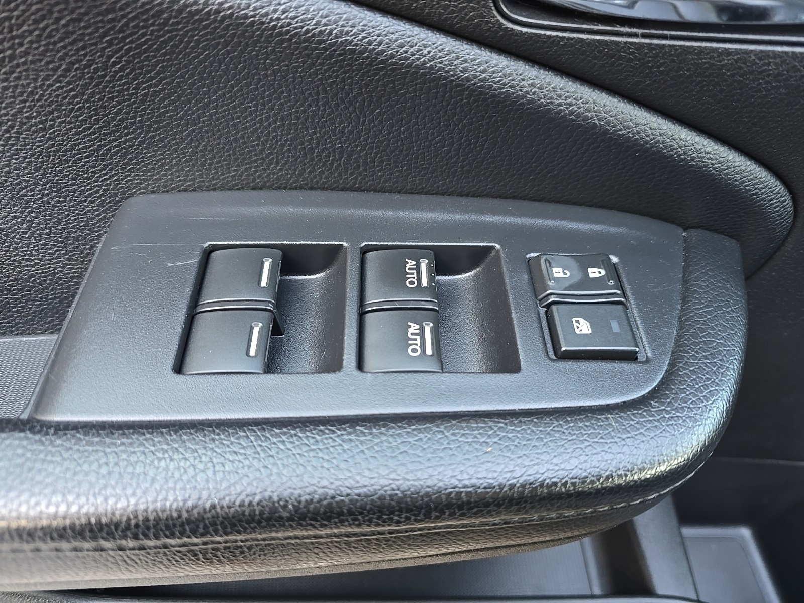 used 2016 Honda Pilot car, priced at $15,500
