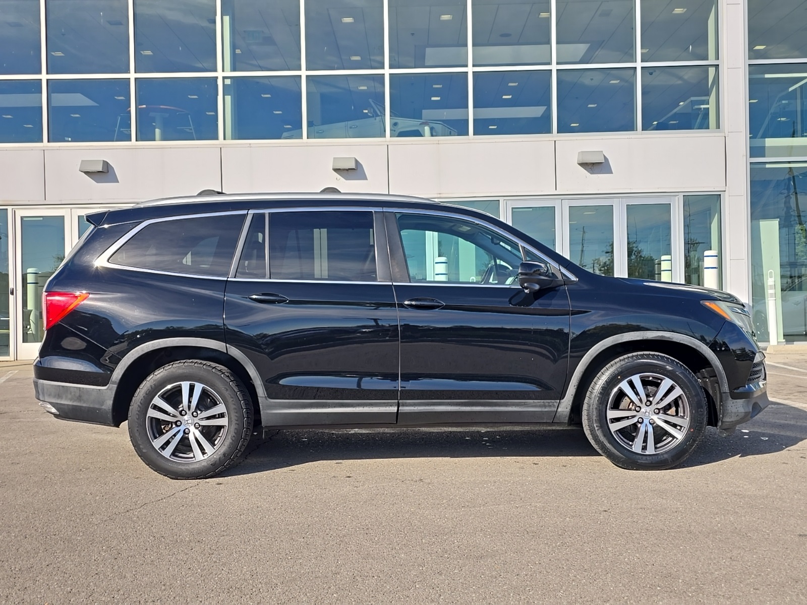 used 2016 Honda Pilot car, priced at $15,500