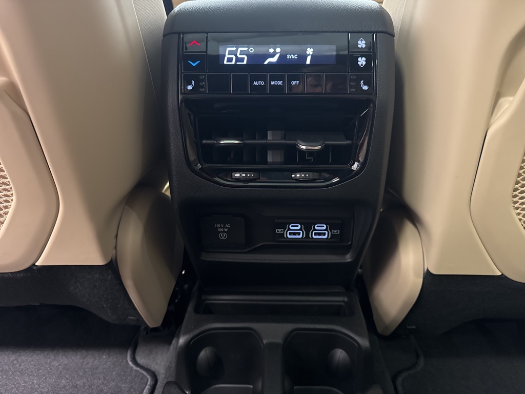 new 2025 Jeep Grand Cherokee L car, priced at $47,442