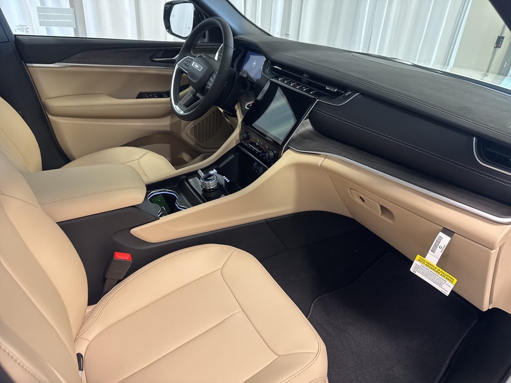 new 2025 Jeep Grand Cherokee L car, priced at $47,442