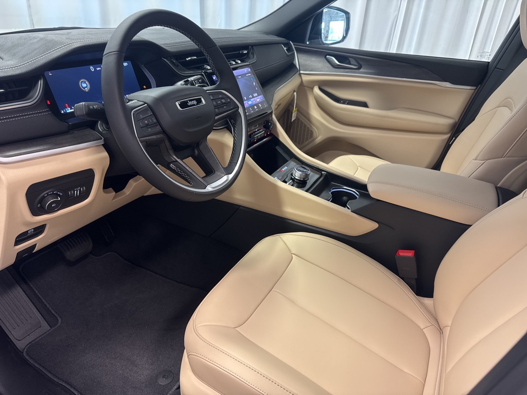 new 2025 Jeep Grand Cherokee L car, priced at $47,442