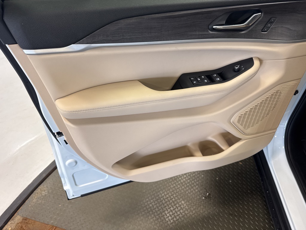 new 2025 Jeep Grand Cherokee L car, priced at $47,442