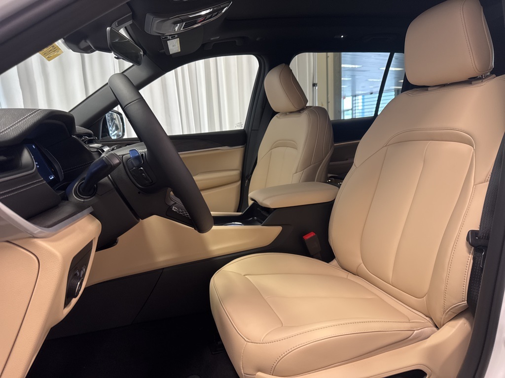 new 2025 Jeep Grand Cherokee L car, priced at $47,442