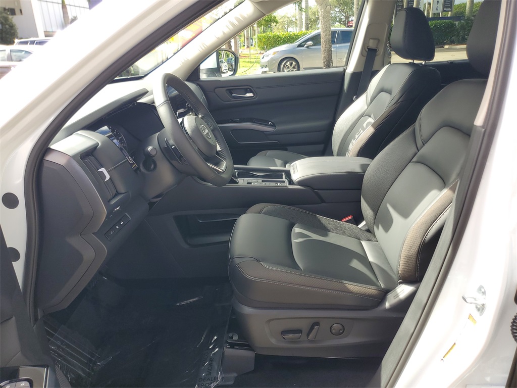 used 2025 Nissan Pathfinder car, priced at $37,495