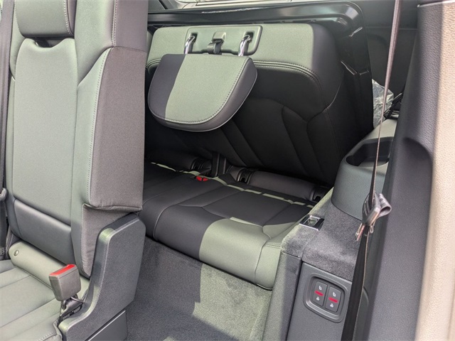 new 2025 Audi Q7 car, priced at $72,440
