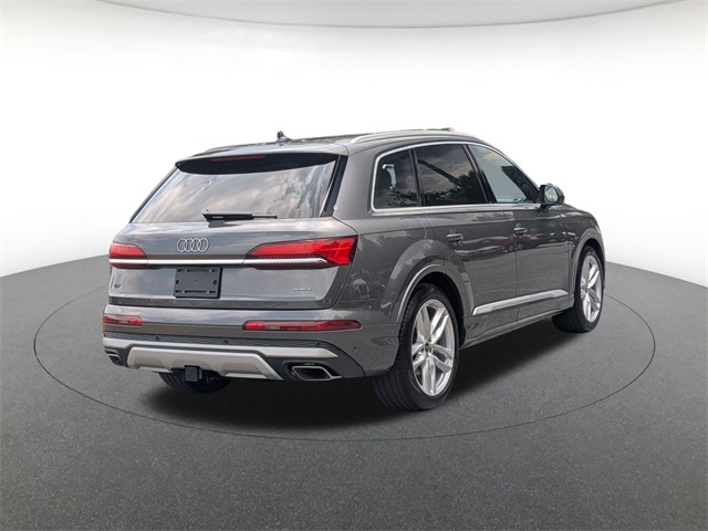 new 2025 Audi Q7 car, priced at $72,440