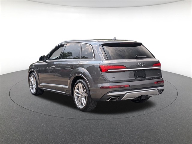 new 2025 Audi Q7 car, priced at $72,440
