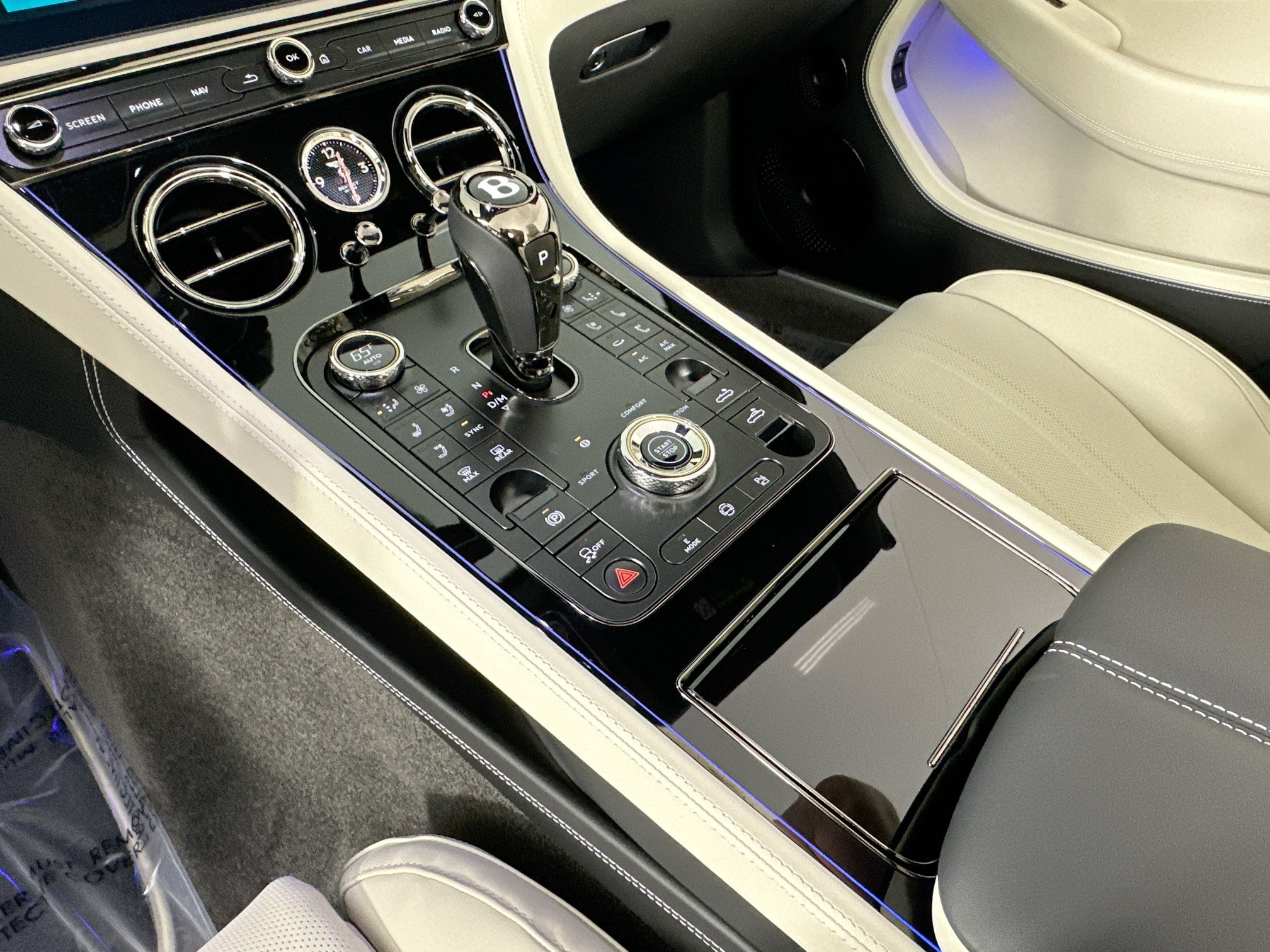new 2025 Bentley Continental GTC car