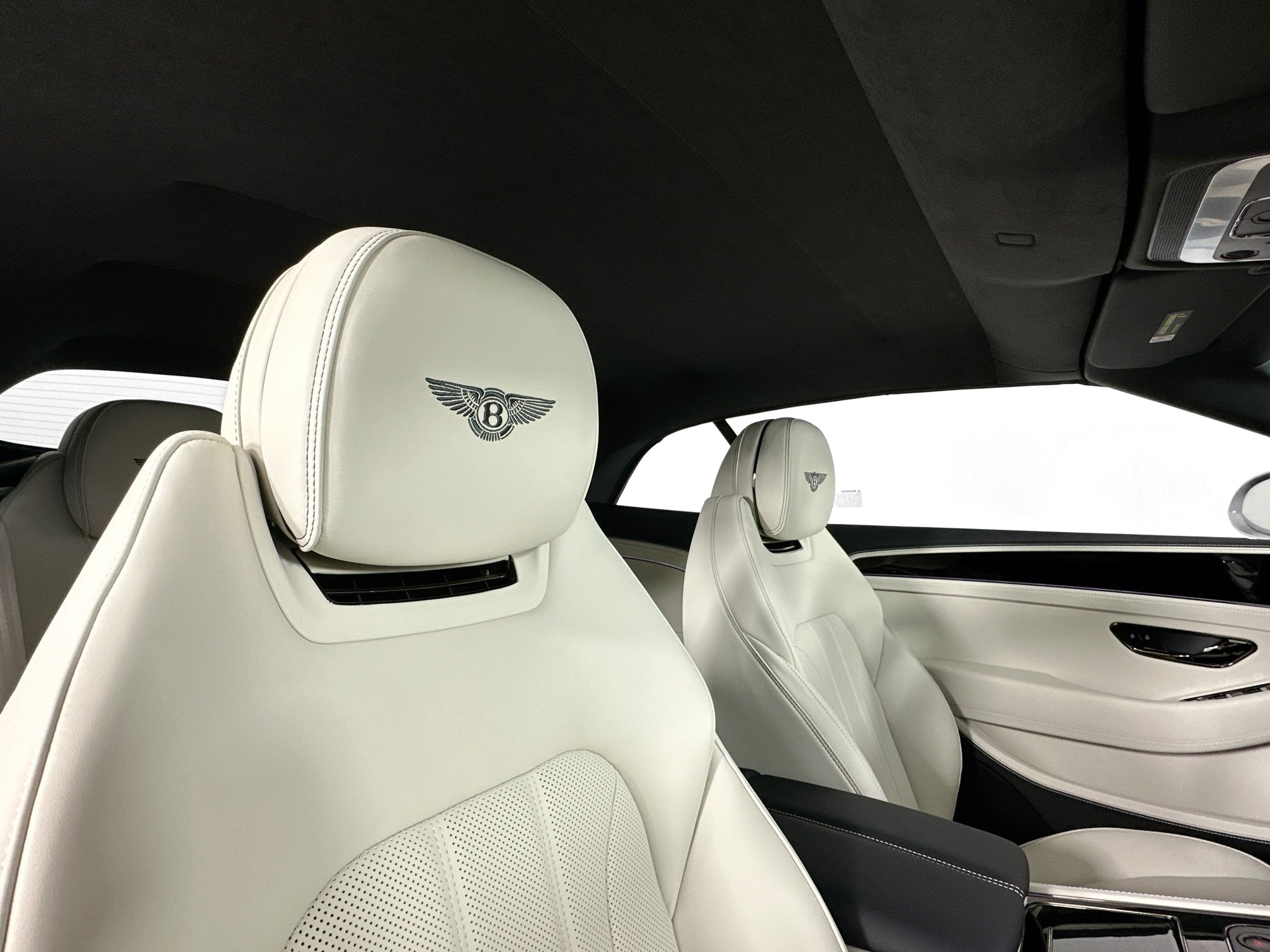 new 2025 Bentley Continental GTC car