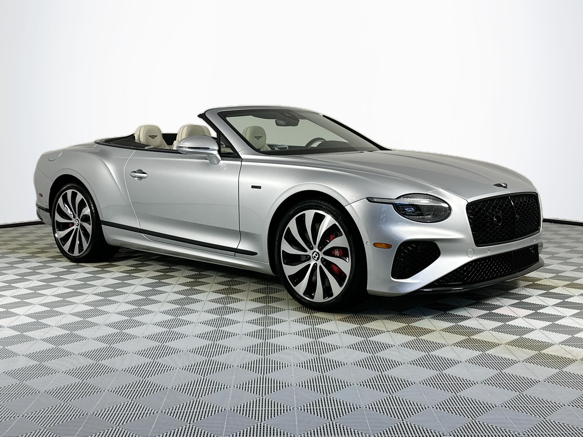 new 2025 Bentley Continental GTC car