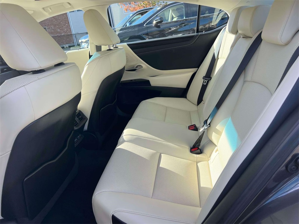 used 2022 Lexus ES car, priced at $37,995