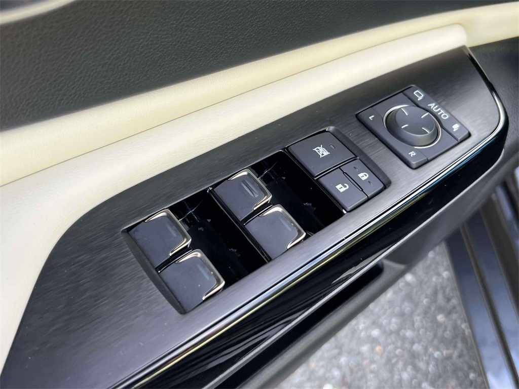 used 2022 Lexus ES car, priced at $37,995