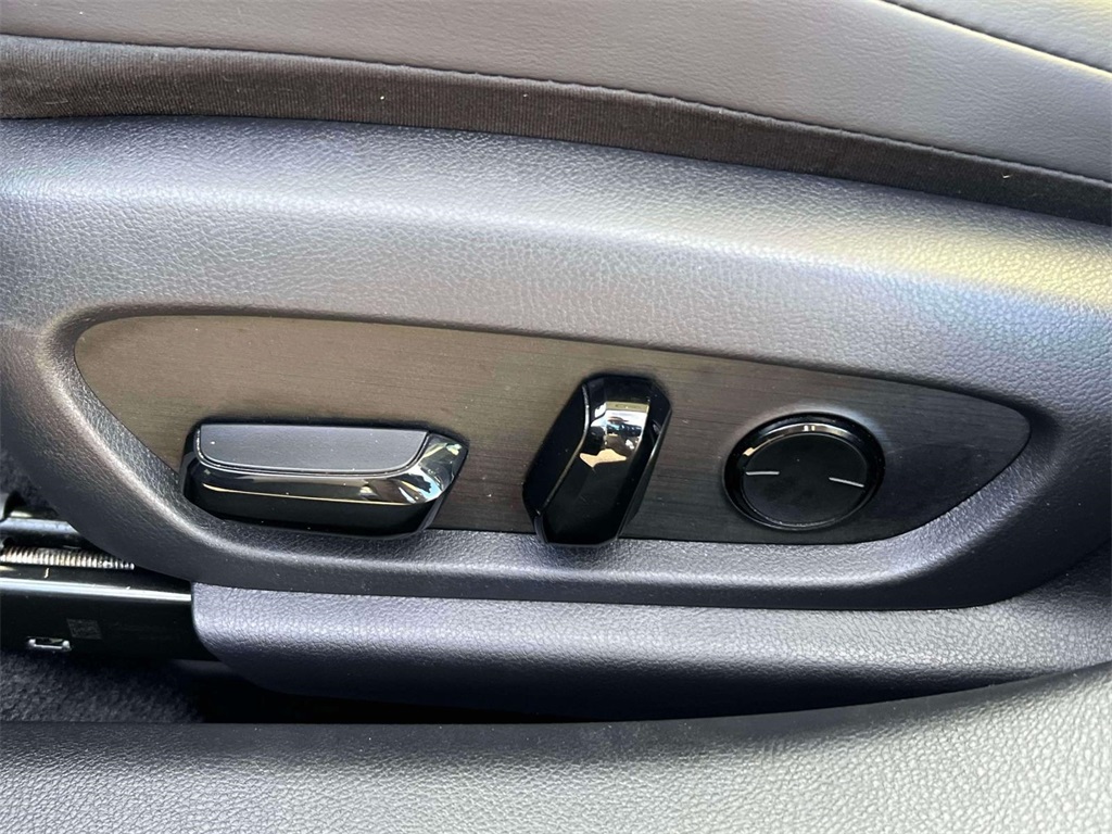 used 2022 Lexus ES car, priced at $37,995