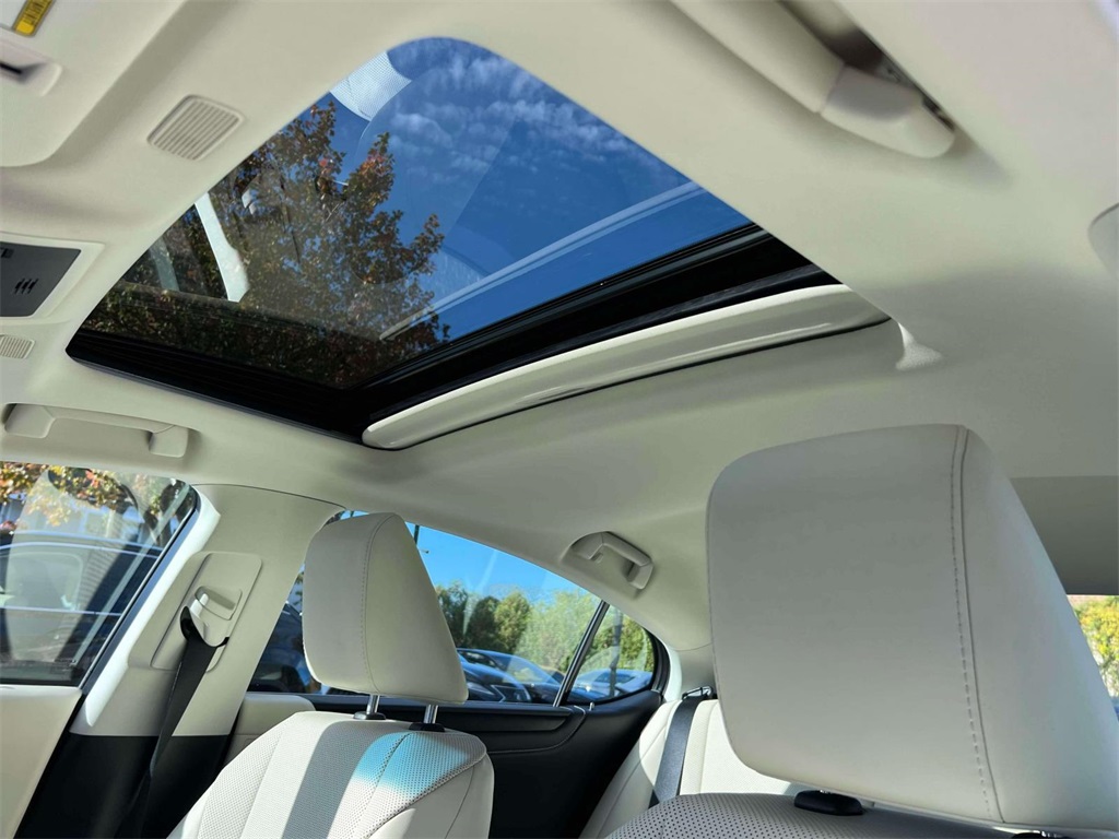 used 2022 Lexus ES car, priced at $37,995