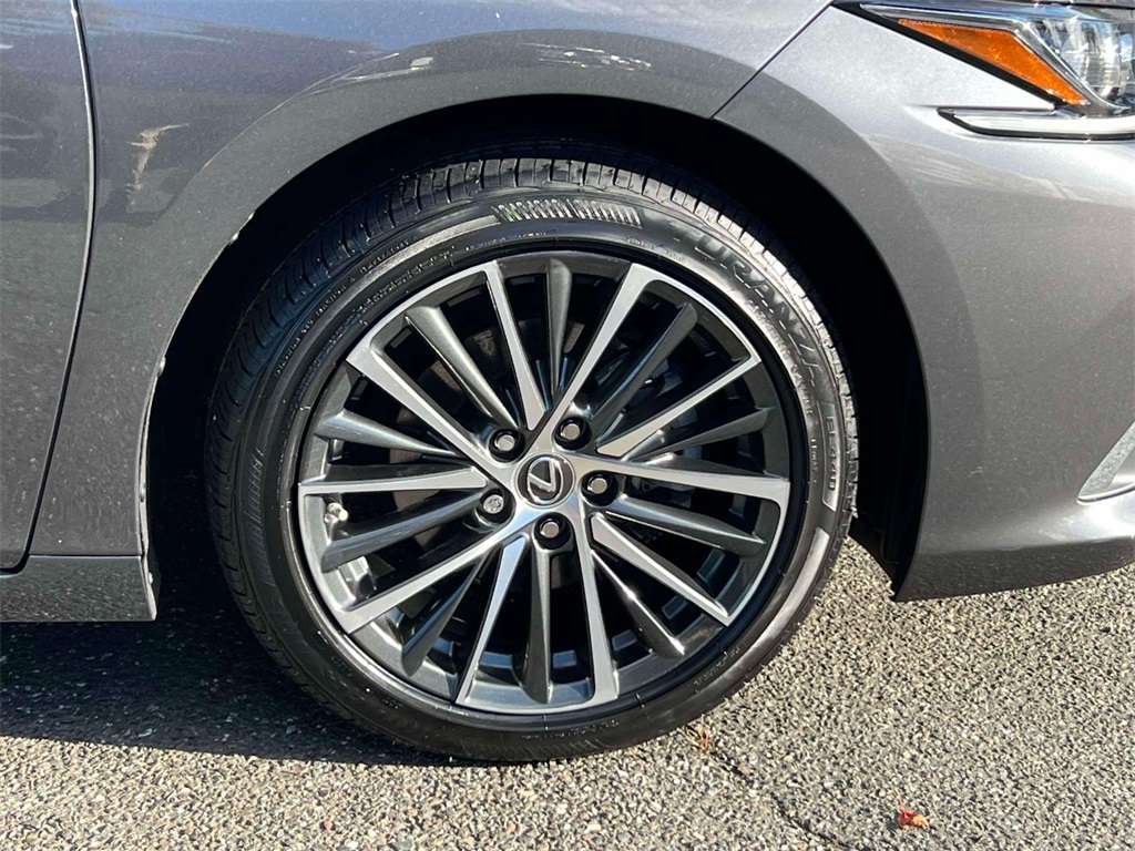used 2022 Lexus ES car, priced at $37,995