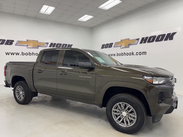 used 2024 Chevrolet Colorado car, priced at $33,909