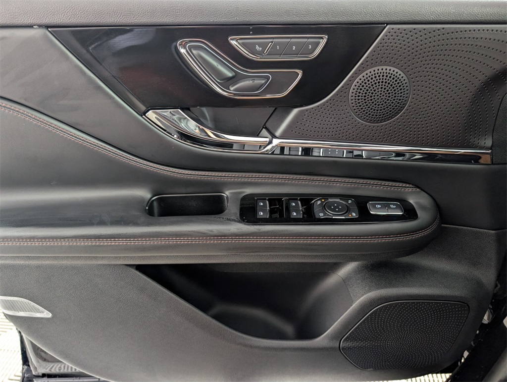 new 2025 Lincoln Corsair car, priced at $56,179