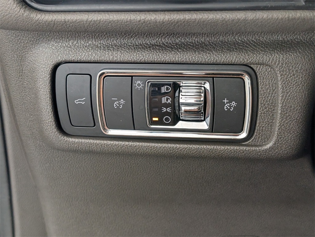 used 2021 Lincoln Corsair car, priced at $25,488