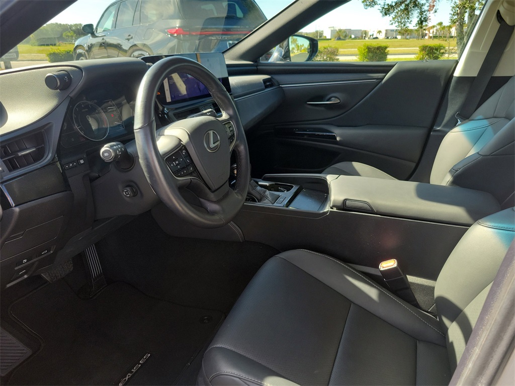 used 2025 Lexus ES car, priced at $40,998