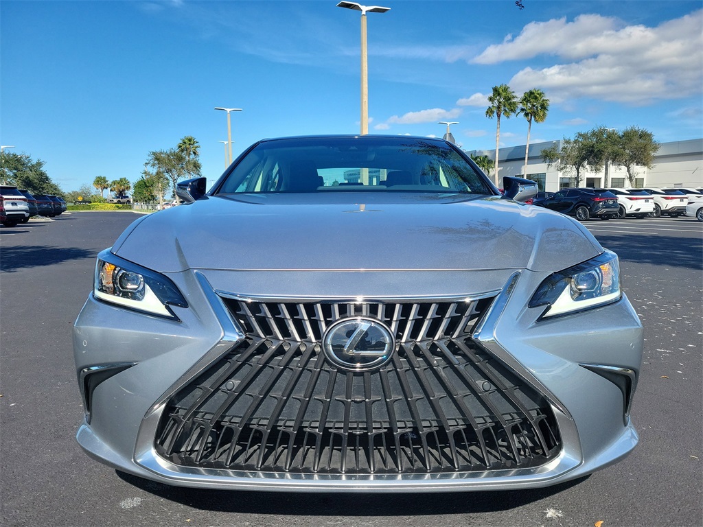used 2025 Lexus ES car, priced at $40,998
