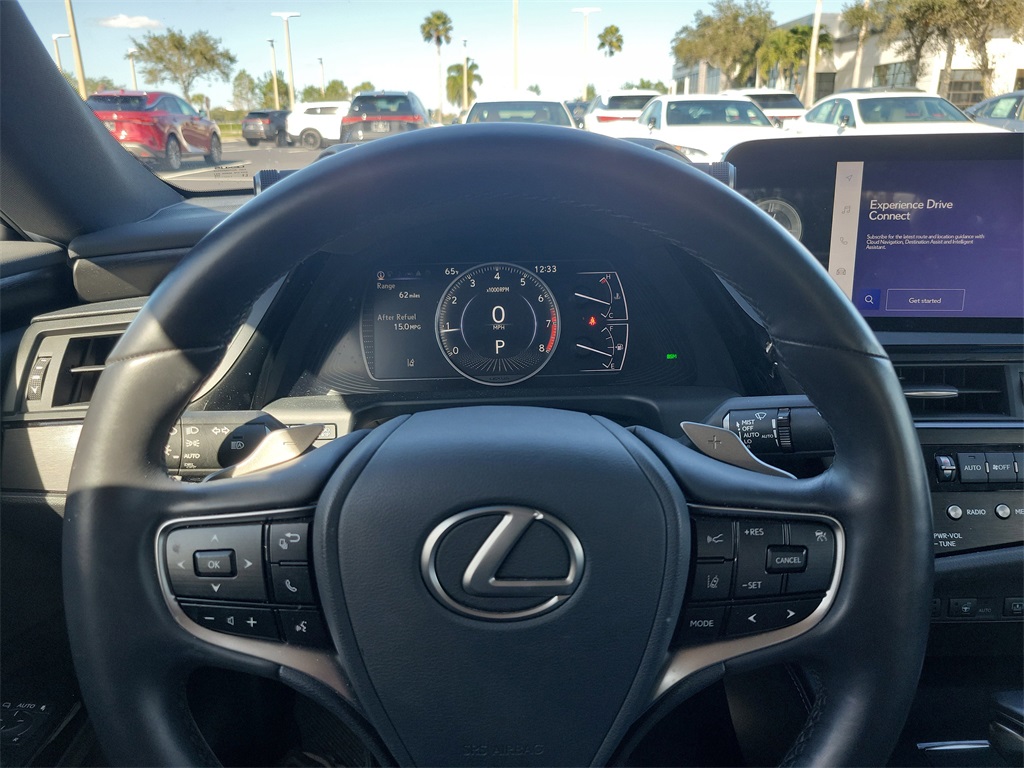 used 2025 Lexus ES car, priced at $40,998