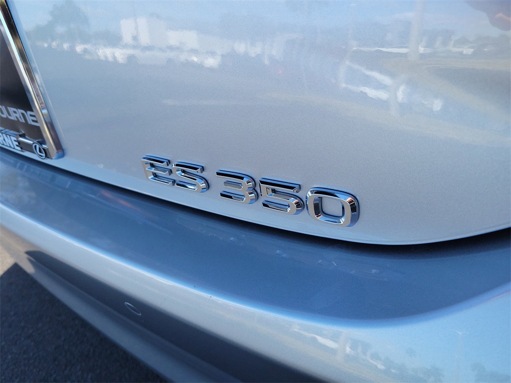 used 2025 Lexus ES car, priced at $40,998