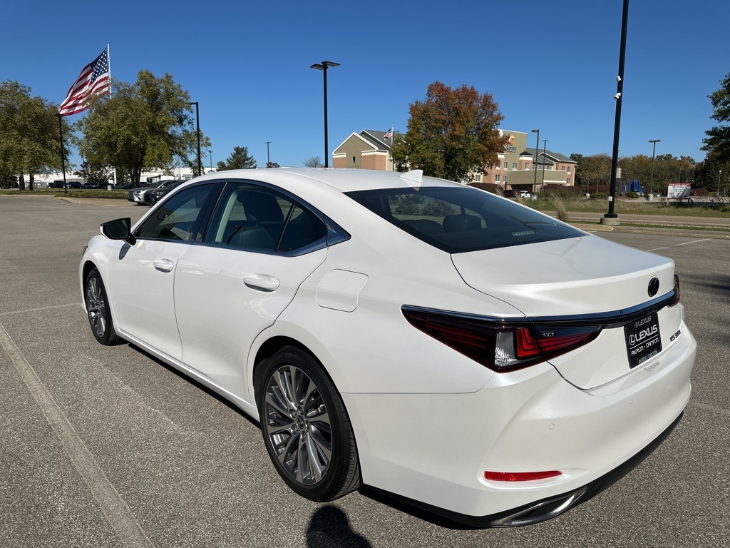 used 2020 Lexus ES car, priced at $37,590