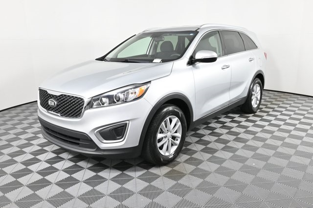 used 2018 Kia Sorento car, priced at $13,998