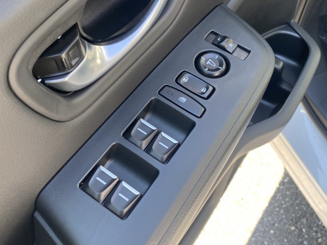 new 2025 Honda Pilot car, priced at $44,225