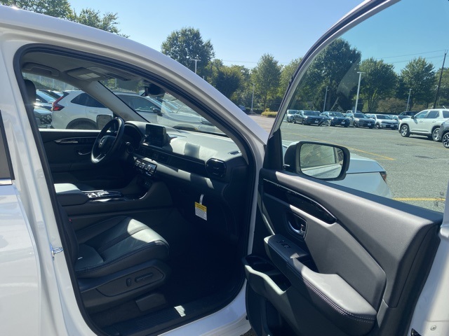 new 2025 Honda Pilot car, priced at $44,225