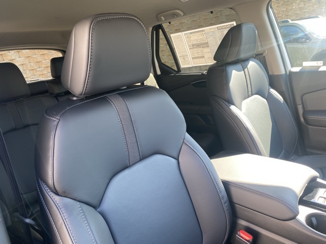 new 2025 Honda Pilot car, priced at $44,225