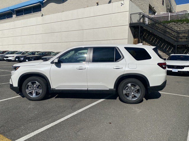 new 2025 Honda Pilot car, priced at $44,225
