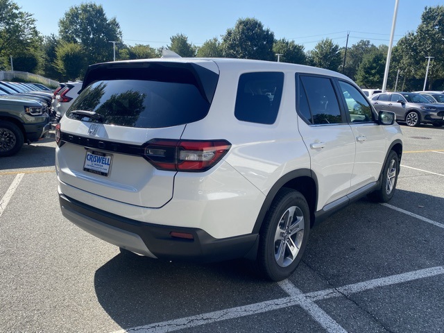 new 2025 Honda Pilot car, priced at $44,225