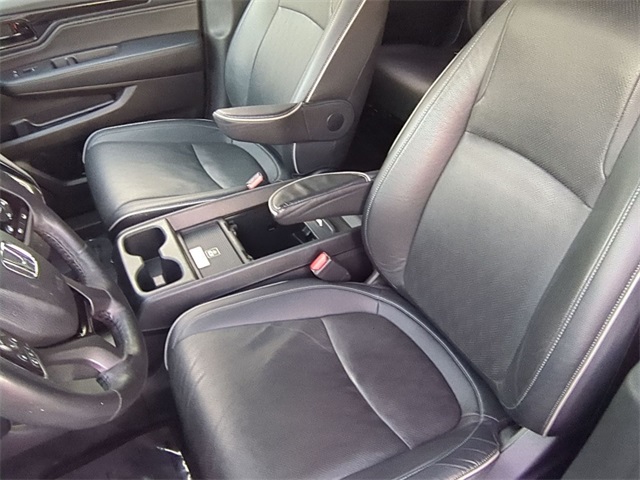used 2023 Honda Odyssey car, priced at $34,911