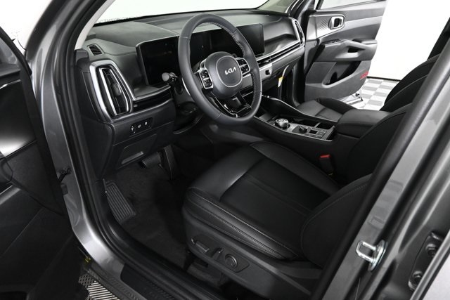new 2025 Kia Sorento Hybrid car, priced at $42,159