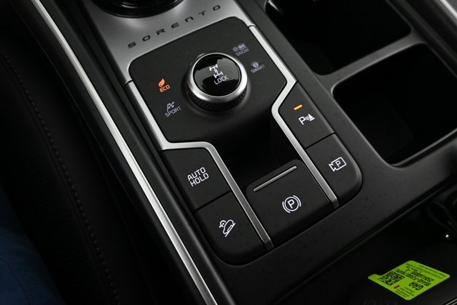new 2025 Kia Sorento Hybrid car, priced at $42,159