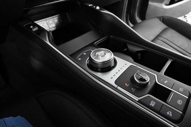 new 2025 Kia Sorento Hybrid car, priced at $42,159
