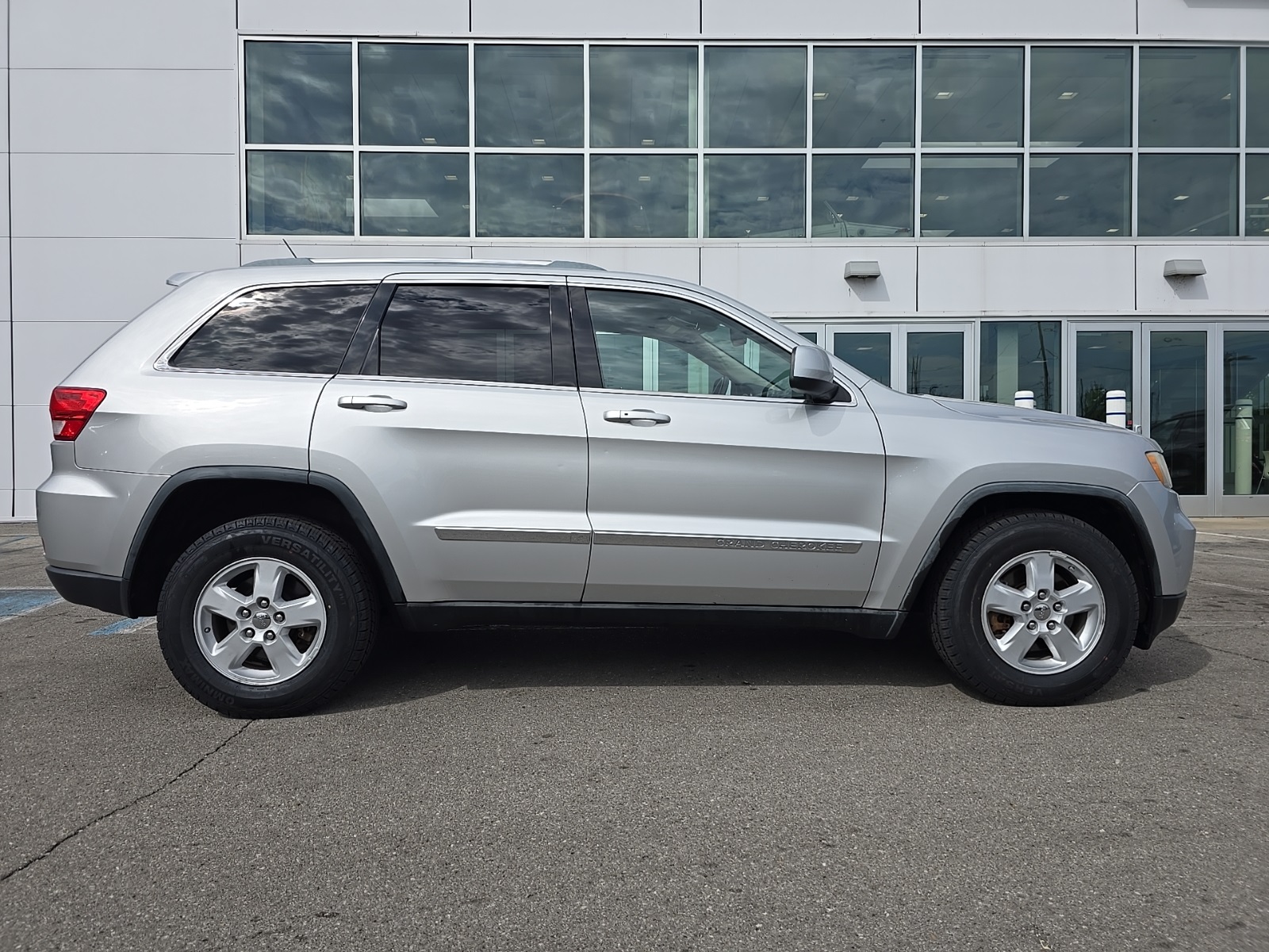used 2012 Jeep Grand Cherokee car, priced at $9,100