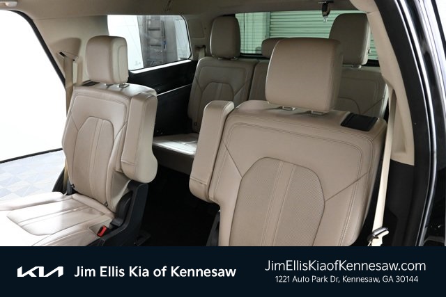 used 2023 Ford Expedition car, priced at $39,823